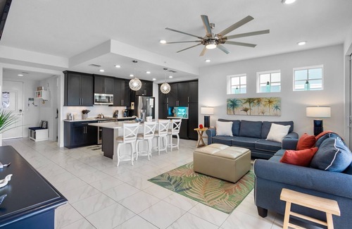 Whitney Beach Condo | Resort Condo with Pool, Water Views and Near Anna Maria Beach
