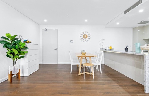 Sydney Olympic Park Apartment | Resort facilities on-site 4 bedroom Apartment Olympic Park