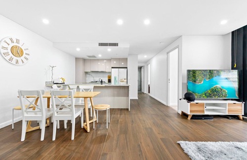 Sydney Olympic Park Apartment | Resort facilities on-site 4 bedroom Apartment Olympic Park