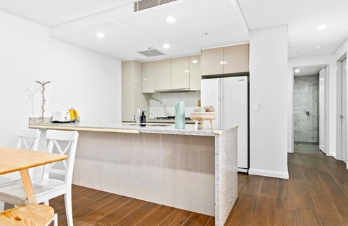 Sydney Olympic Park Apartment | Resort facilities on-site 4 bedroom Apartment Olympic Park
