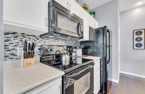 Branson Condo | Resort golf condo w/arcade & jacuzzi tub