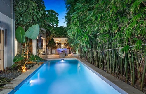 Hendra House | Resort home close to Airport and City