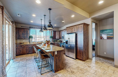 Ivins House | Resort home with private washer/dryer, shared pool, water park & hot tub