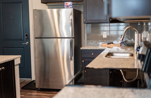 Gleneagle Apartment | Resort Like Amenities in Monument | King bed | Queen bed | Garage | Fast Wi-Fi | Sleeps 5
