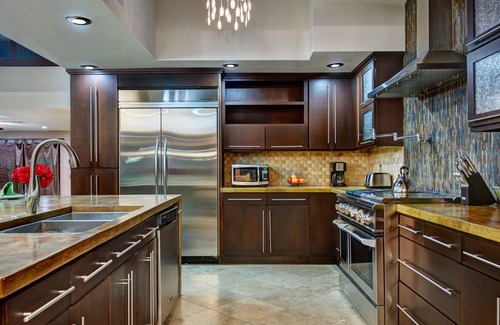 Paradise Valley Village Villa | Resort-like w/Tennis, Bocci, Golf & Games Galore!