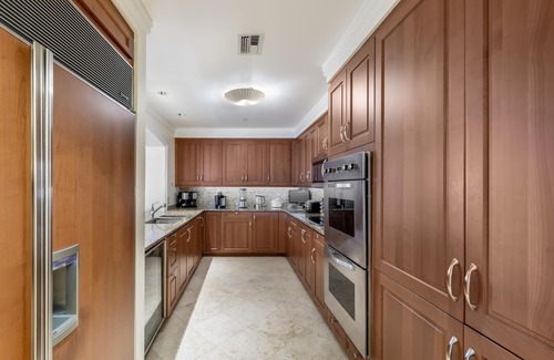 Seven Mile Beach Condo | Resort Ocean View Apartment steps away from 7 Mile Beach at The Ritz-Carlton