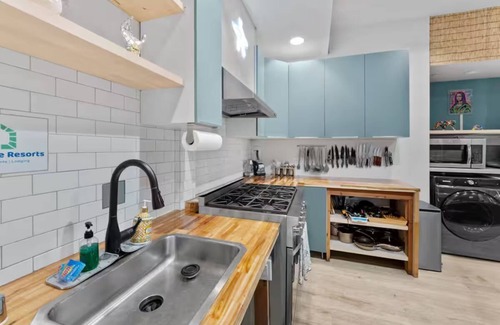 Stockton Hotel | Resort Perks: 10 beds, Ocean Loft, tent & kitchen