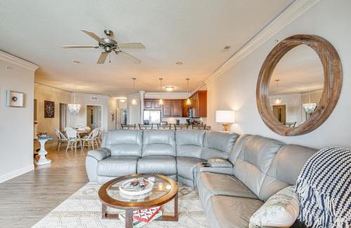 Osage Beach Apartment | Resort Perks and Porch Central Lands End Condo!