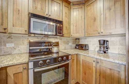 North Park City Condo | Resort Plaza #5037 by AvantStay | Located in Park City Mountain Resort!