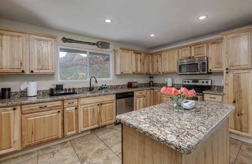 Sedona House | Resort Pool Home With Stunning Panoramic Red Rock Views, Putting Green, Hot Tub