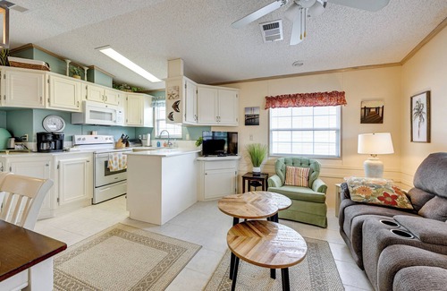 Braden River House | Resort Pool & Hot Tub: Home 8 Mi to Dtwn Sarasota