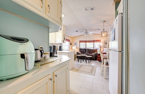 Braden River Cottage | Resort Pool & Hot Tub: Home 8 Mi to Dtwn Sarasota