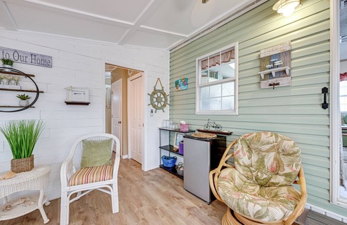 Braden River Cottage | Resort Pool & Hot Tub: Home 8 Mi to Dtwn Sarasota