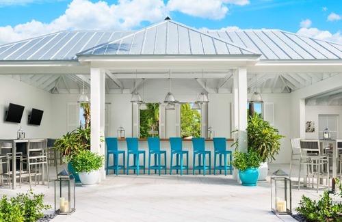 Historic Seaport House | Resort Room with Direct Access to Water Adventures | 3 Suites Ideal for Family