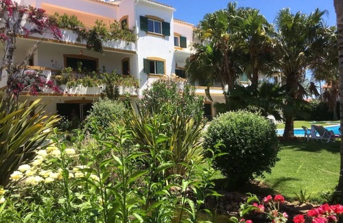 Ferreiras Apartment | Resort Solcosta - STUDIO apartment, pool, A/C, Wi-Fi, Gym, close to restaurants