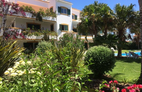 Ferreiras Apartment | Resort Solcosta - STUDIO apartment, pool, A/C, Wi-Fi, Gym, close to restaurants