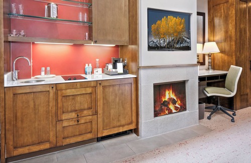 Avon Condo | Resort & Spa, Ski In/Out, Ski Valet, Concierge, Hot tubs, Health Club, Rm Srvc