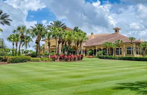 Grandezza Condo | Resort style 3-bedroom condo in The Luxurious Grandezza Community.