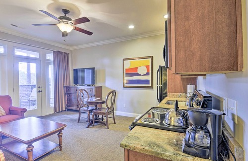 Spring Lake Condo | Resort-Style Condo on Golf Course w/Pool Access