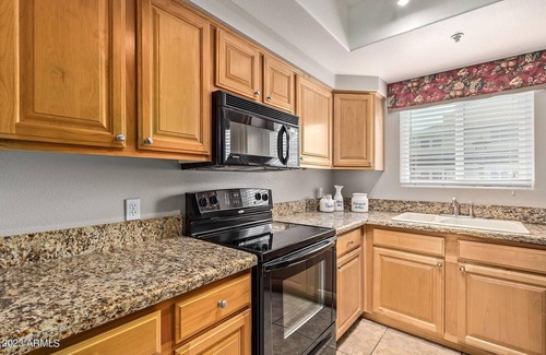 Central Scottsdale Condo | Resort Style Desert Living