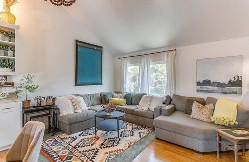Ryan Place House | Resort-Style Guesthouse near Stockyards/TCU, Pool, Hot Tub, Private Entry