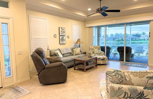 Trafalgar House | Resort-Style Home in Sandoval