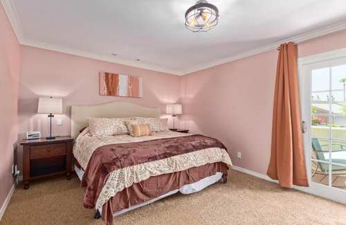 Biltmore Courts House | Resort Style Living In Phoenix's Most Exclusive Gated Community!