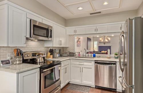 Biltmore Courts House | Resort Style Living In Phoenix's Most Exclusive Gated Community!