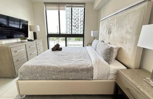 Doral Apartment | Resort Style Luxury Living in Doral, Miami