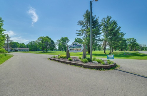 Elmira Cottage | Resort-style Perks - Cabin in Lakes of the North!