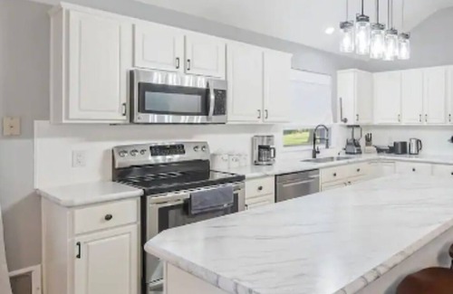 Mesquite House | Resort-Style Pool Home with Cinema, Gaming, & Hot Tub