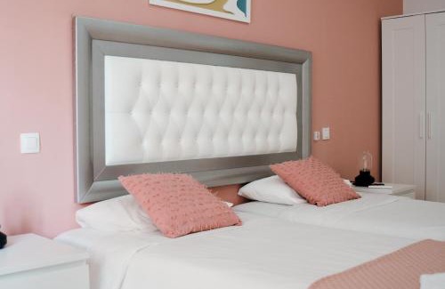Vecindario Bed & Breakfast | Resort Suites Vecindario