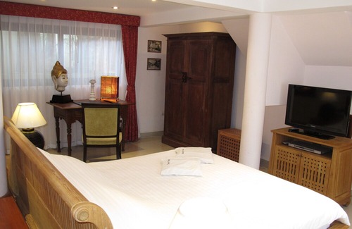 Jomtien Villa | Resort The Three Elephants