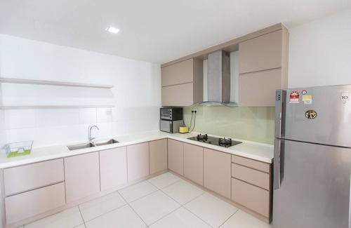 Kuala Lumpur City Centre Apartment | Resort view KLCC & KL Tower sweet suties 21