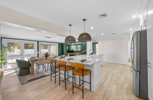 Lake Clarke Shores House | Resort Villa! Heated Pool+Golf+Firepit+Turf Sports