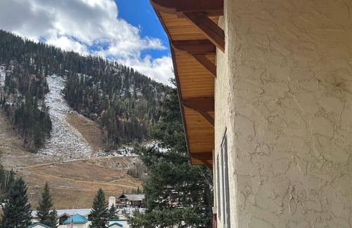 Taos Ski Valley Condo | Resort Village Modern Studio Condo