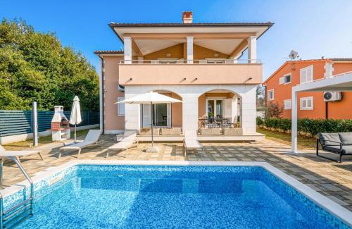 Valdebek Villa | Resort Villas Lotus by Istrabook