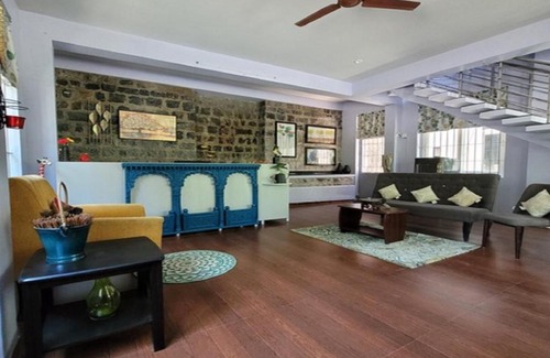 Yercaud Hotel | Rest and Beyond Lake Stays