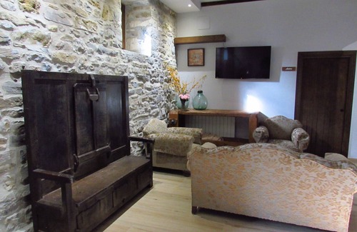 Zubiri Cottage | Rest and nature in Zubiri, your rural refuge suitable for people with reduced mobility.
