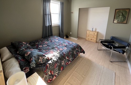 Charleston Apartment | Rest and Rehearse