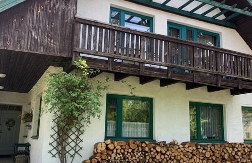 Szczytno Apartment | Rest Apartment with charm of a picturesque home with a silk paintings gallery
