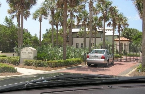 Rosemary Beach House | Rest Ashore 6BR/5.5 bath, Pool, Office and Media rms w/bunks, 2 fridges, 3 kings