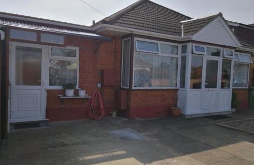 Ashford House | Rest room near to Heathrow Airport