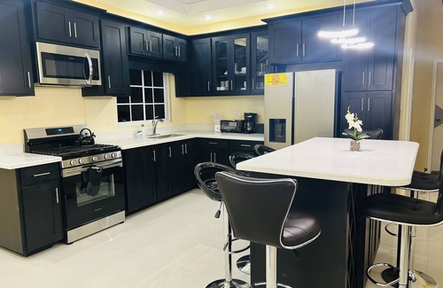 Montego Bay Apartment | Rest Stop- Upstairs/5 miles fr MBJ/24hrs Security