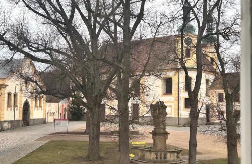 Opocno House | Restaurace a Penzion Podloubí