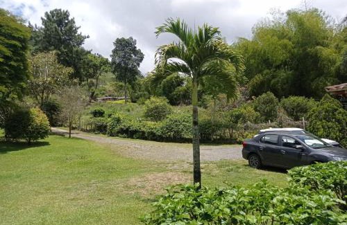 Pereira House | RESTAURANTE Y ALOJAMIENTO EL NUDO COCINA Y CAFE