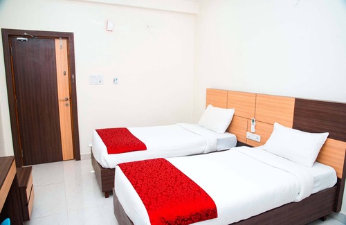 Serilingampally Hotel | Rester Xpress - Kondapur