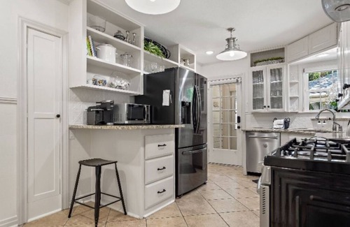Tyler House | Restful Retreat; Beautiful & Allergy Free! nJust 1/2 mile to Tyler's med hub.
