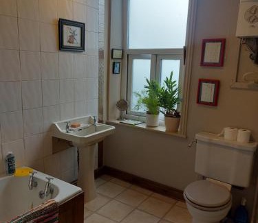 Mytholmroyd House | Restful room in riverside spot