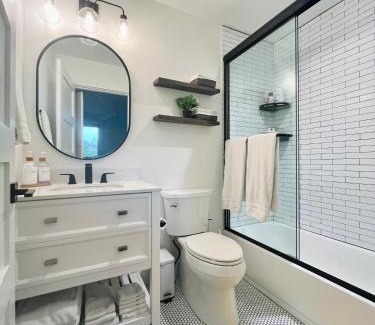 McFerrin Park House | Restful sanctuary minutes from downtown